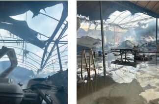 Castel Volturno, in fiamme rimessaggio di barche di 7mila metri quadrati: non è esclusa la pista dolosa Capannone in fiamme a Castel Volturno