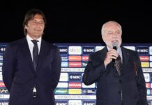 De Laurentiis-Conte, partita a carte scoperte. Il tecnico non ha altre offerte sul tavolo Antonio Conte and Aurelio De Laurentiis Naples 26 June 2024, Royal Palace, Teatrino di Corte. presentation of the new SSC Napoli coach Antonio Conte.