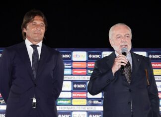 De Laurentiis-Conte, partita a carte scoperte. Il tecnico non ha altre offerte sul tavolo Antonio Conte and Aurelio De Laurentiis Naples 26 June 2024, Royal Palace, Teatrino di Corte. presentation of the new SSC Napoli coach Antonio Conte.