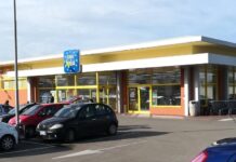 Nuovo assalto dei rapinatori all’Eurospin: paura a Mugnano. Bottino di 2mila euro