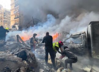 Israele bombarda il Libano, tregua tra Usa e Iran in bilico L'Israele attacca il Libano (foto LaPresse)