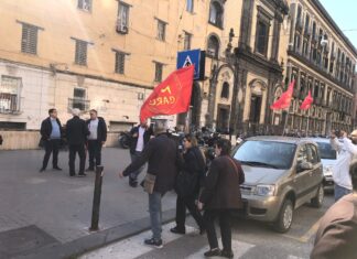 Terrorismo ed eversione, perquisite le abitazioni di 6 esponenti dei Carc tra Napoli e Firenze Presidio dei Carc a via Medina