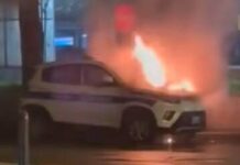Saviano, incendia auto della polizia locale: meccanico voleva vendicarsi di una sanzione Auto incendiata a Saviano