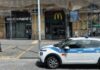 Coltellate tra minori a Napoli, incubo infinito: dalle istituzioni risposte insufficienti Il luogo dell'accoltellamento a Piazza Municipio a Napoli
