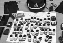 Microtelefoni e droga sequestrati nelle celle dei boss a Poggioreale Microtelefoni sequestrati