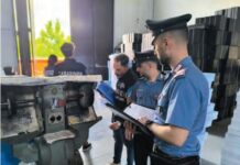 Rifiuti nel calzaturificio di Orta di Atella: arrestato il titolare. Trovati dai militari 9 lavoratori irregolari su 14 Rifiuti nel calzaturificio