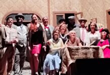 “Donna Chiarina Pronto Soccorso” conquista il pubblico: successo travolgente al Teatro Garibaldi La compagnia teatrale “Così per ridere”