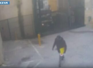 NOMI. Rapine in divisa, 4 arresti a Casalnuovo: nella banda anche due ex carabinieri Rapina a Napoli di falsi finanzieri