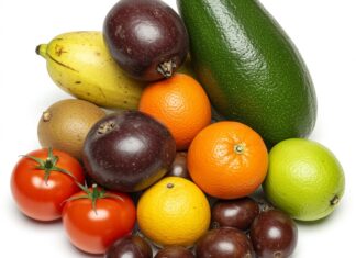 Spreco alimentare: una torta salva la frutta estiva Cucina circolare