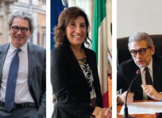 Tutti uniti per la movida sicura. I parlamentari M5S dopo le notti violente a Caserta: “Servono telecamere e controlli durante tutta la notte” Agostino Santillo, il prefetto Lucia Volpe e il questore Andrea Grassi