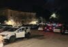 Caserta, la movida travolge San Leucio. Gli effetti della Ztl accendono la polemica: piazza della Seta ridotta a un parcheggio d’auto Parcheggio d'auto in Piazza della Seta a Caserta