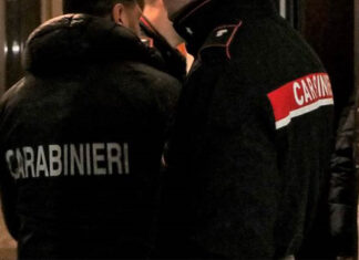 L’incubo tra le mura di casa: minaccia e picchia il padre anziano, arrestato. Era un aguzzino da anni per i genitori