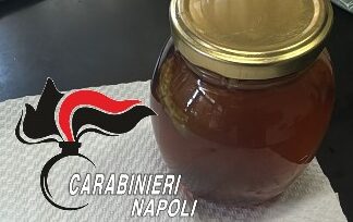 Frattamaggiore, il ‘miele da sballo’ manda tre ragazzi in ospedale: un 17enne ora rischia la vita Miele da sballo
