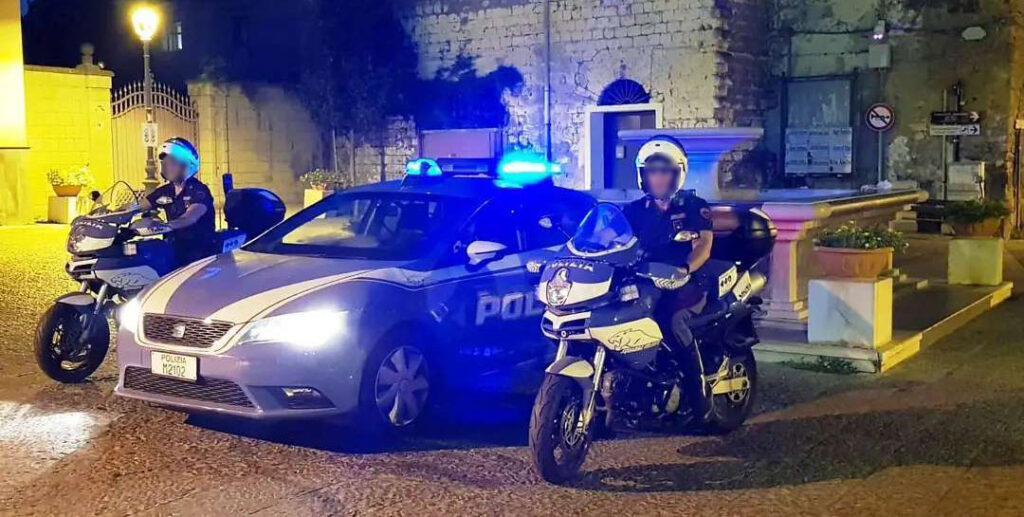 Scacco allo spaccio nei Quartieri Spagnoli: blitz della Polizia, sequestrati has