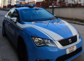 Notte di follia tra Afragola e Casoria: in fuga dalla Polizia, sperona la volante e tenta la fuga a piedi. Arrestato.