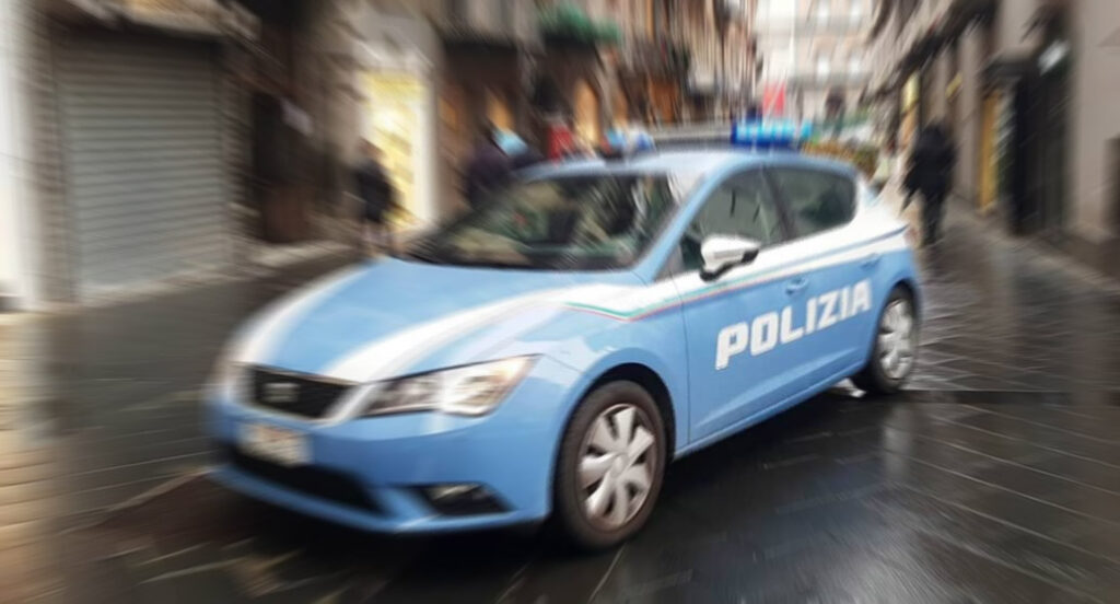 Follia in Piazza Di Vittorio: accoltella un uomo al torace, arrestato 40enne dop