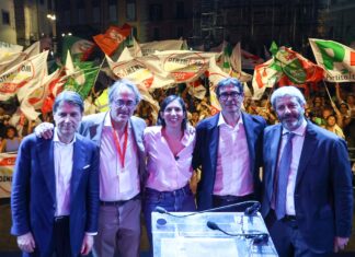 Campo largo, fuga dalle piazze. E cresce il fronte per le Primarie. Dopo il flop di Napoli, annullato il comizio a Padova