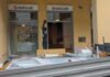 Assalto notturno alla filiale Unicredit di Marcianise: ingenti sia il bottino che i danni alla struttura Filiale Unicredit a Marcianise