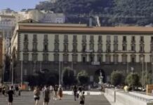 Violenza sessuale, scatta l’allarme a Napoli. Quattro raid in meno di due mesi Piazza Municipio a Napoli