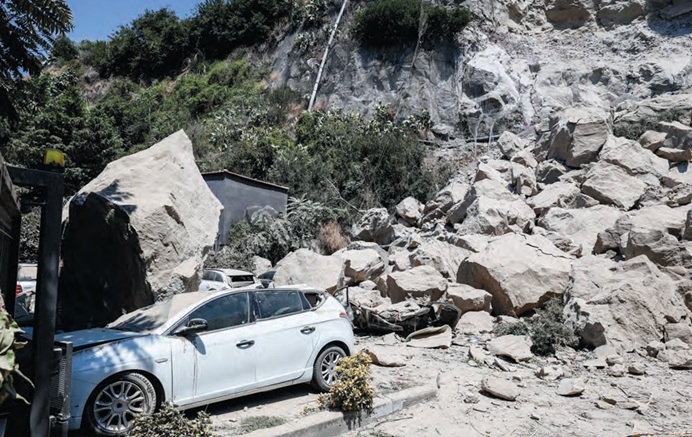 I danni del terremoto ai Campi Flegrei e Pozzuoli I danni del terremoto ai Campi Flegrei e Pozzuoli