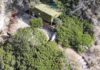 Abusivismo sull’isola della ricostruzione, a Ischia resort fantasma sulla costa a rischio frana Il cantiere del resort nella vegetazione a Ischia