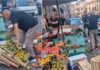 NOME. Rifiuta il controllo, ambulante arrestato. E’ il padre di un ex affiliato alla Vanella Grassi La protesta di Antonio Magnetti durante il controllo