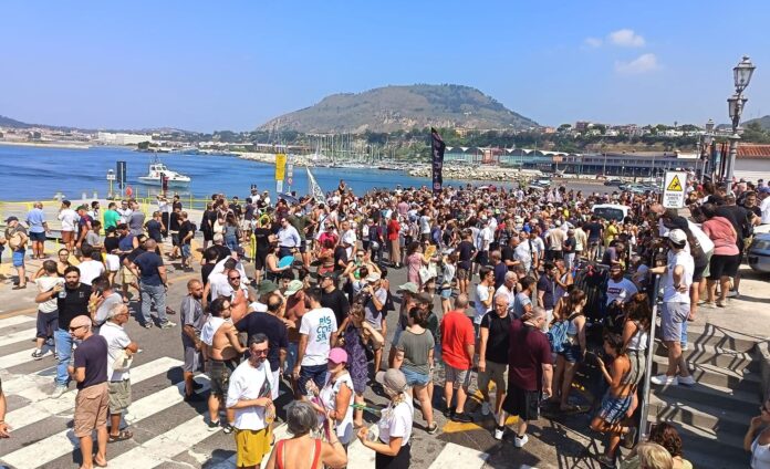 Protesta a Pozzuoli (foto LP)