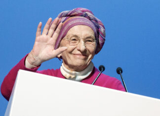 L’Italia piange Emma Bonino: muore a 78 anni la leonessa delle battaglie civili Foto Roberto Monaldo / LaPresse 20-02-2022 Roma Congresso di Azione Nella foto Emma Bonino Photo Roberto Monaldo / LaPresse 20-02-2022 Rome (Italy) Congress of the Azione party In the pic Emma Bonino