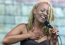 Addio a Cassandra Wilson, la regina del jazz. Ma sulla morte è mistero FILE - Cassandra Wilson performs at the JVC Jazz Festival in Newport, R.I., on Aug. 10, 2003. (AP Photo/Stew Milne, File) Associated Press / Lapresse Only italy and spain