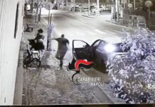 Paura ai Colli Aminei: in otto pestano due centauri, agente ferito Aggressione ai Colli Aminei