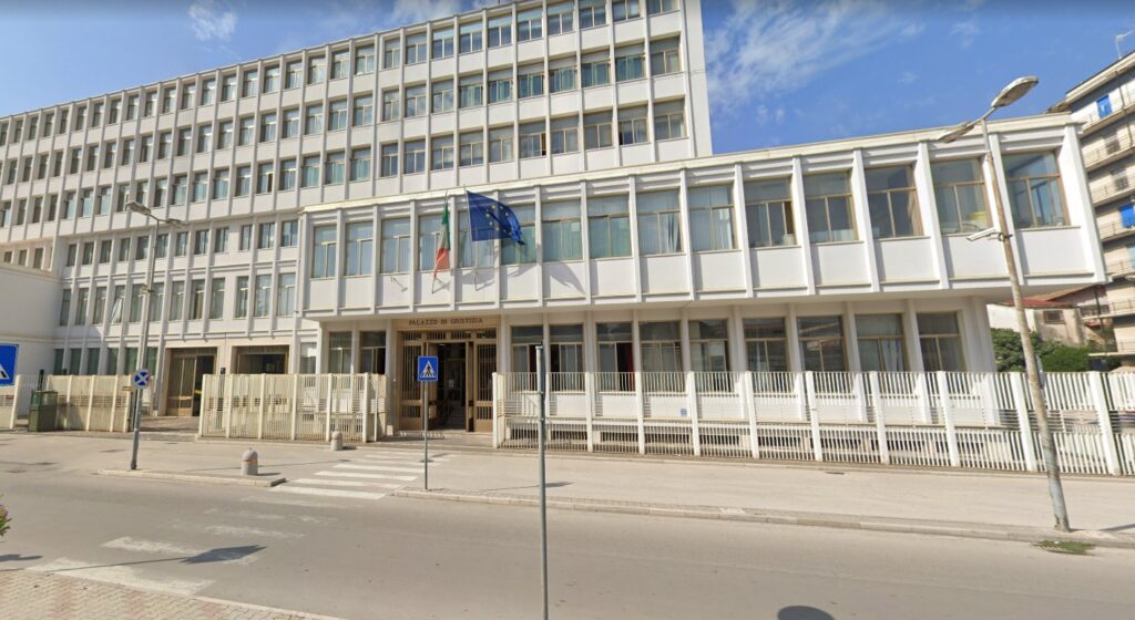 Fatture fantasma e crediti Iva milionari: nei guai commercialisti e imprenditori tra Napoletano, Casertano, ...