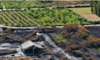Casacelle, il fumo non dà tregua. Scuole chiuse a Giugliano dopo l’incendio: stop in 4 istituti Incendio alle Casacelle a Giugliano