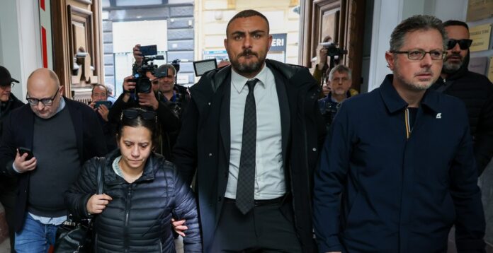 Patrizia, madre del piccolo Domenico, si reca dal notaio per costituire la fondazione Domenico Caliendo insieme ai suoi avvocati in Via dei Mille, Napoli (Italia), 23 febbraio 2026 (Foto di Alessandro Garofalo/LaPresse)