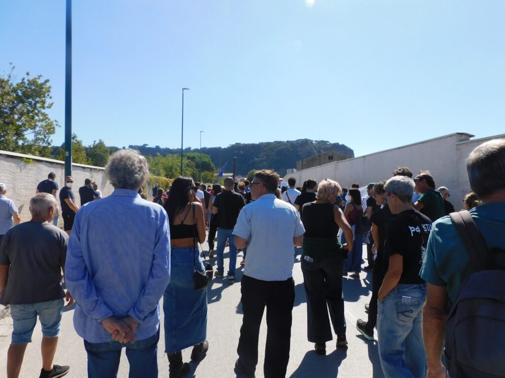 Bagnoli, corteo contro i lavori per l’America’s Cup: in piazza anche gli sfollat