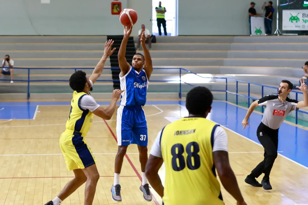 Napoli Basketball, alle 17,30 contro Strasburgo ultima amichevole prima del campionato...