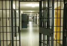 Spedizione punitiva ordinata dal carcere: due cugini di Mugnano feriti a coltellate da un minorenne carcere