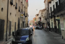 In sella ad una moto, esplode sette colpi contro un uomo in auto ad Acerra Corso Vittorio Emanuele di Acerra