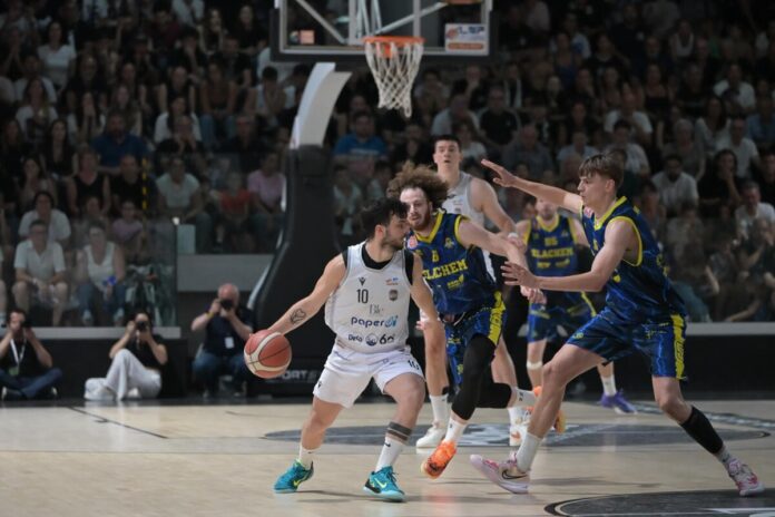 JuveCaserta torna in Serie A2 JuveCaserta torna in Serie A2