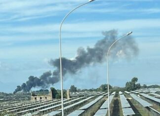 Giugliano, nuovo incendio a Taverna del Re: ecoballe in fiamme