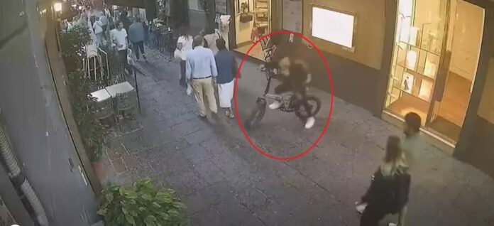 Rapina a Chiaia