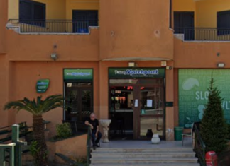 Acerra, rapina alla sala scommesse con la pistola: arrestato 17enne
