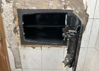 Irruzione dei ladri nel Municipio di Castel Volturno, bloccato un uomo
