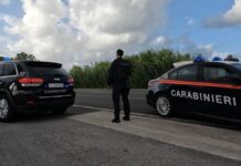 Agguato a Mondragone, uomo ferito da un colpo di pistola: è grave