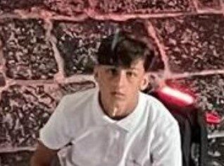 FOTO – Secondigliano, ai domiciliari con una Beretta e cinque proiettili: arrestato un 21enne