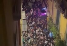 Movida, niente alcol davanti ai baretti a partire da mezzanotte. Locali aperti fino alle 3 Movida a Napoli