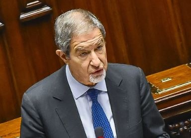 L’INTERVISTA. Musumeci: “Campi Flegrei, servono i fatti. Comuni e Regione faccia
