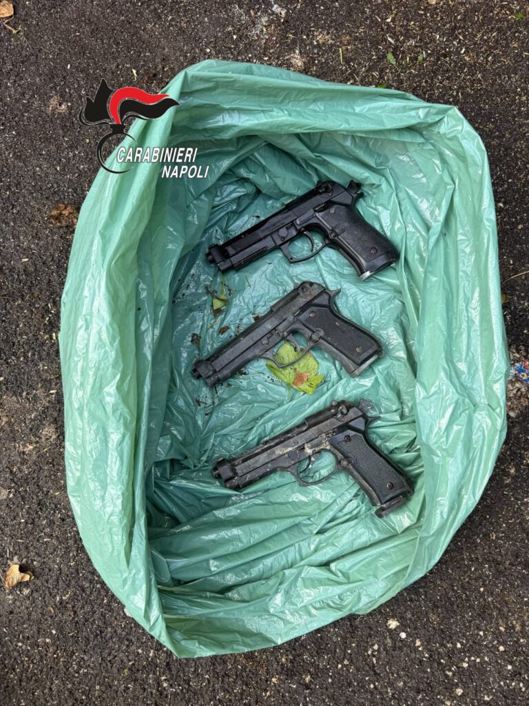 Casoria, i carabinieri sequestrano 3 pistole a salve, Sarebbero state utilizzate
