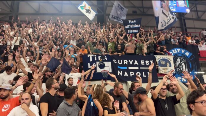 Napoli Basket - curva