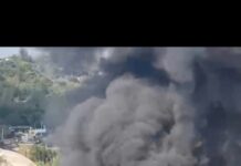 Incendio all’isola ecologica di Pianura, l’Asl ai residenti: “Chiudete le finestre e spegnete la ventilazione”