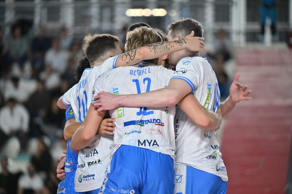 Union Napoli esordio di forza: Macerata piegata in tre set